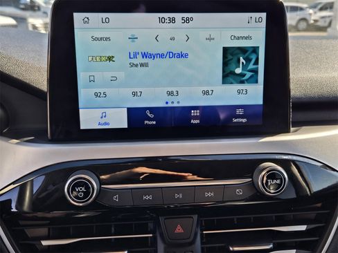 Used 2022 Ford Escape SEL image 15