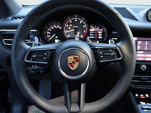 Used 2025 Porsche Macan S image 28