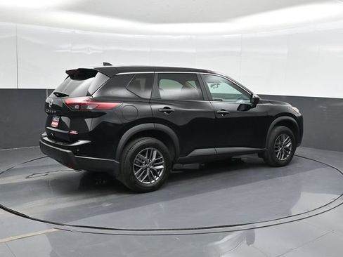 Used 2026 Nissan Rogue S FWD image 3