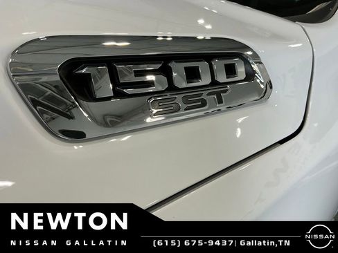 Used 2025 RAM 1500 Big Horn AWD/4WD image 6