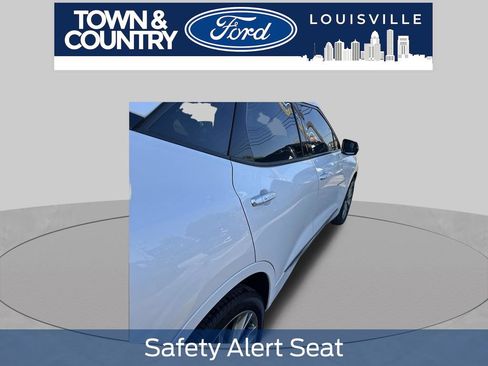 Used 2021 Chevrolet Blazer Premier w/ Driver Confidence II Package AWD/4WD image 18