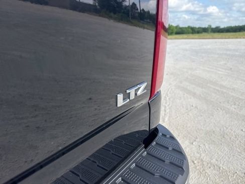 Used 2024 Chevrolet Silverado 2500 LTZ AWD/4WD image 15
