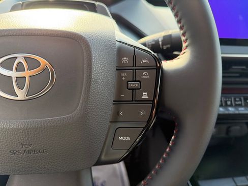 New 2026 Toyota Prius Plug-In Hybrid FWD image 13