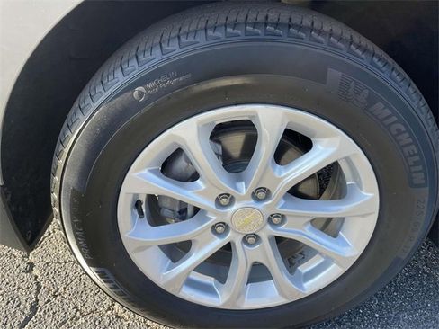 Certified 2019 Chevrolet Equinox LT image 8