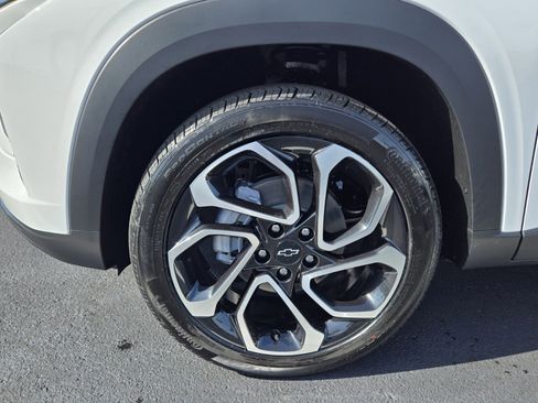 New 2026 Chevrolet Trax RS image 4