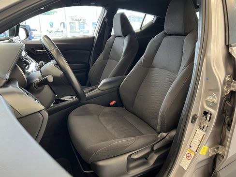 Used 2018 Toyota C-HR XLE image 23