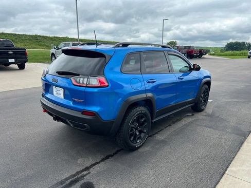 Used 2022 Jeep Cherokee Trailhawk w/ Premium Leather Package AWD/4WD image 5