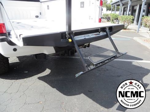 Used 2019 Ford F350 Platinum w/ Platinum Ultimate Package AWD/4WD image 27