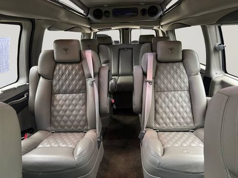 Used 2023 GMC Savana 2500 Extended RWD image 17