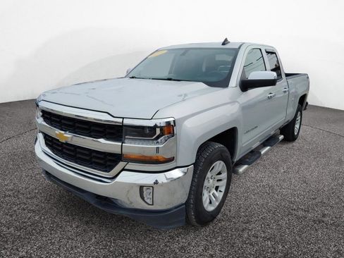 Used 2018 Chevrolet Silverado 1500 LT w/ All Star Edition image 3