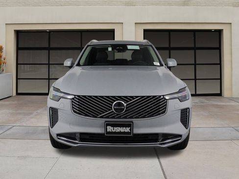 New 2025 Volvo XC90 B6 Ultra image 2