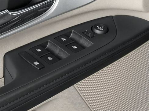 Used 2014 Chevrolet Equinox LS FWD image 13