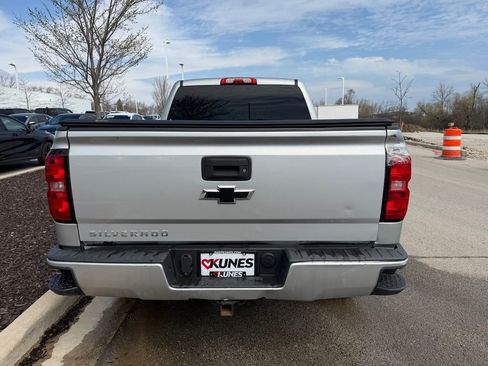 Used 2017 Chevrolet Silverado 1500 Custom w/ Custom Convenience Package image 5