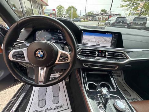 Used 2022 BMW X7 xDrive40i w/ M Sport Package AWD/4WD image 22