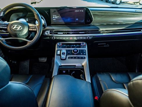 Used 2024 Hyundai Palisade Calligraphy image 11