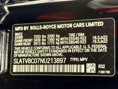 Certified 2022 Rolls-Royce Cullinan Black Badge w/ Dark Exterior Package AWD/4WD image 34