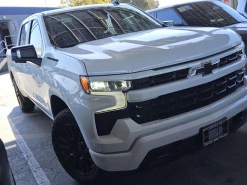 Used 2023 Chevrolet Silverado 1500 RST w/ Convenience Package II image 2