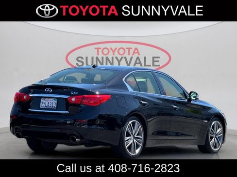 Used 2017 INFINITI Q50 Hybrid w/ Technology Package RWD image 3