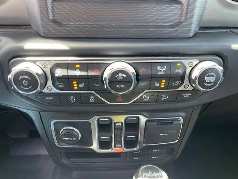 Used 2020 Jeep Wrangler Unlimited Sport S AWD/4WD image 19
