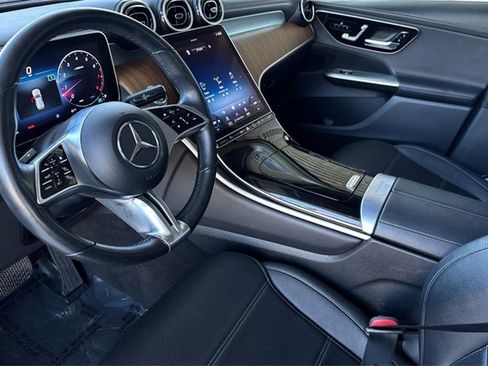 Used 2024 Mercedes-Benz GLC 300 image 10