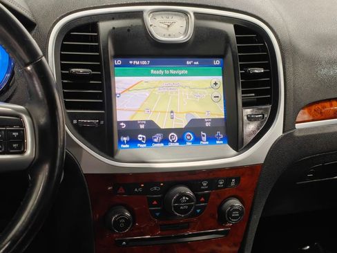 Used 2013 Chrysler 300 w/ Driver Convenience Group RWD image 6