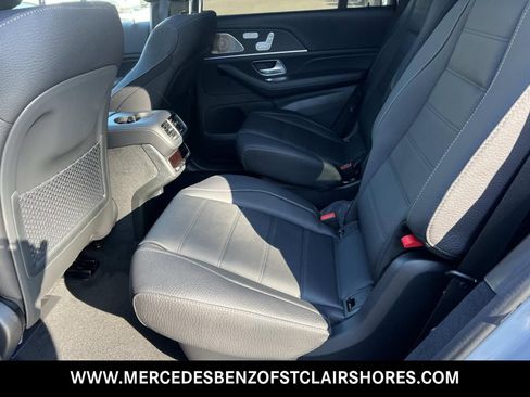 New 2026 Mercedes-Benz GLS 580 4MATIC image 14