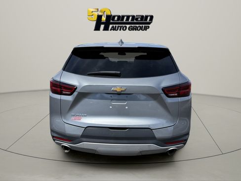 Used 2025 Chevrolet Blazer LT FWD image 4