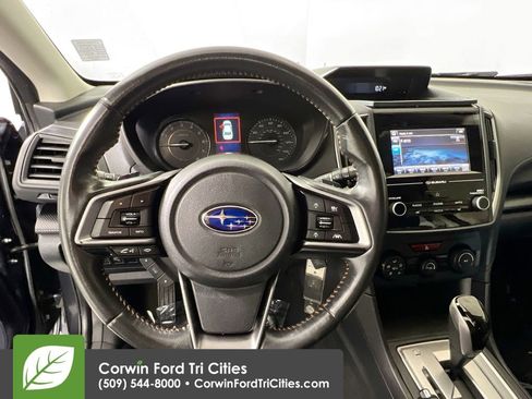 Used 2018 Subaru Crosstrek 2.0i Premium w/ Eyesight System image 8