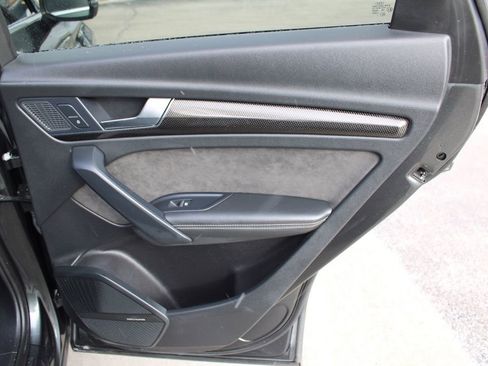 Used 2018 Audi SQ5 Premium Plus w/ S Sport Package image 24