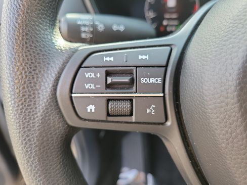 Used 2024 Honda CR-V LX image 18