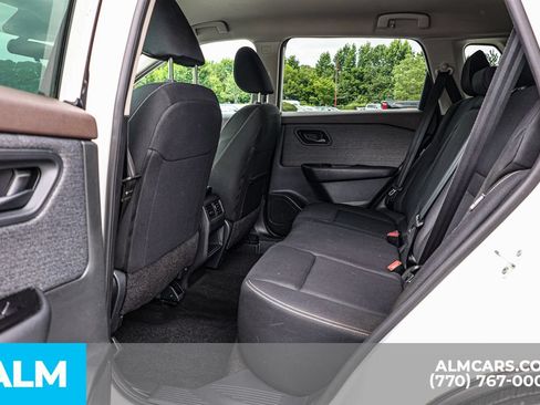 Used 2023 Nissan Rogue S FWD image 19