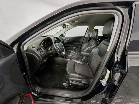 Used 2019 Jeep Compass Trailhawk AWD/4WD image 19