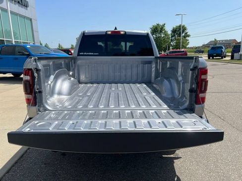 Used 2022 RAM 1500 Laramie AWD/4WD image 25