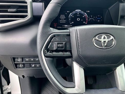 Used 2025 Toyota Sequoia Platinum AWD/4WD image 11