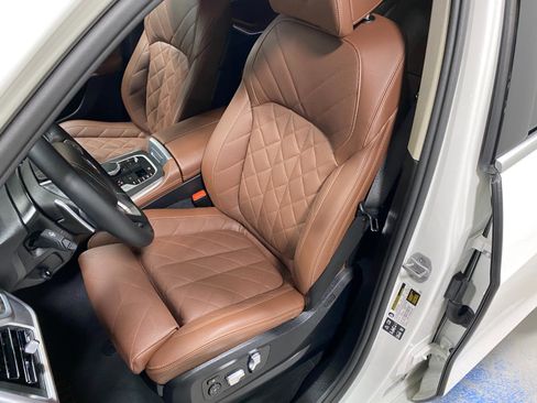 Certified 2026 BMW X7 xDrive40i image 13