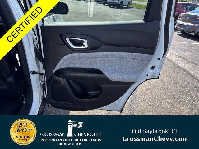 Used 2024 Jeep Compass Latitude w/ Convenience Group AWD/4WD image 24