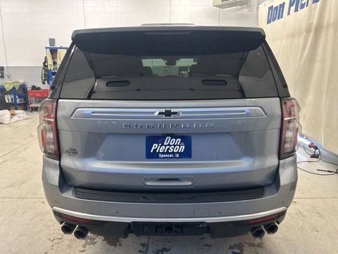 Used 2024 Chevrolet Suburban High Country image 5