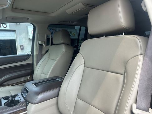 Used 2017 Chevrolet Suburban LT AWD/4WD image 15