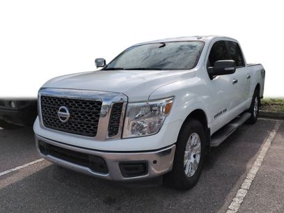 Used 2018 Nissan Titan SV w/ SV Convenience Package