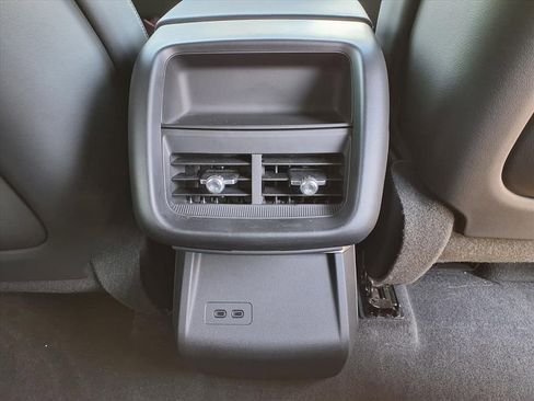 Used 2024 Cadillac Lyriq Luxury RWD image 13