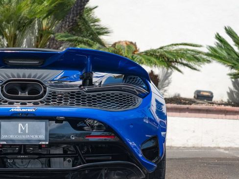 Used 2025 McLaren 750S Spider RWD image 34