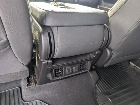 Used 2021 Chevrolet Silverado 1500 LT image 31