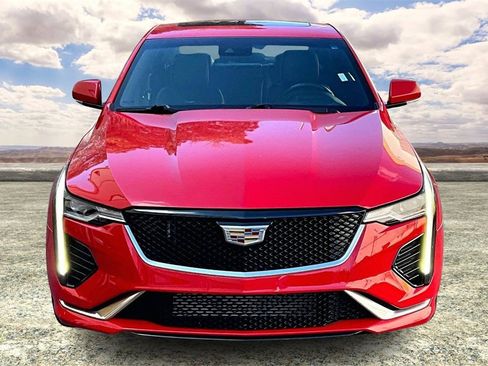 Used 2021 Cadillac CT4 Sport image 2