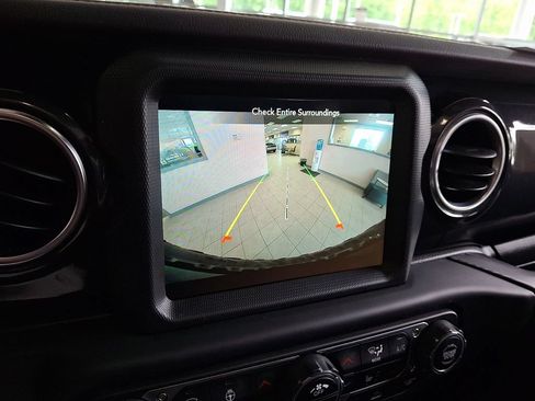 Used 2023 Jeep Wrangler Unlimited Rubicon 392 AWD/4WD image 19