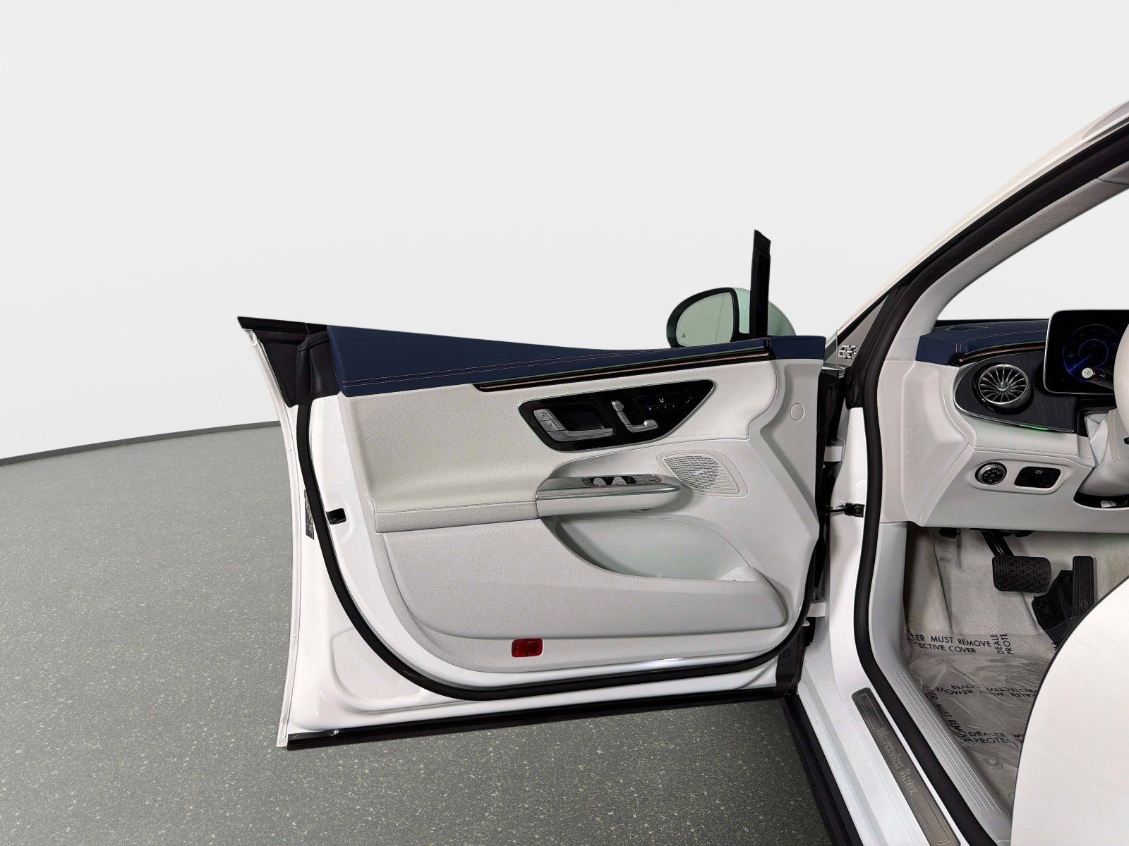 Used 2026 Mercedes-Benz EQE 320+ Sedan image 37