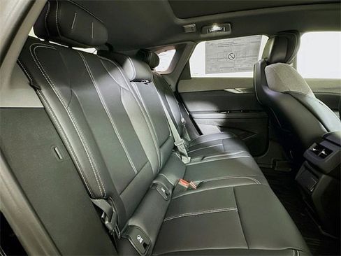 New 2026 Cadillac Optiq Luxury 1 image 20