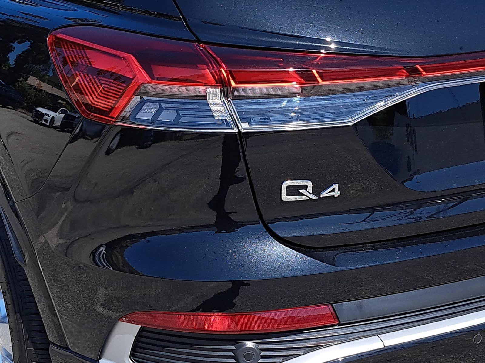 Used 2023 Audi Q4 e-tron Premium Plus w/ Premium Plus AWD/4WD image 37