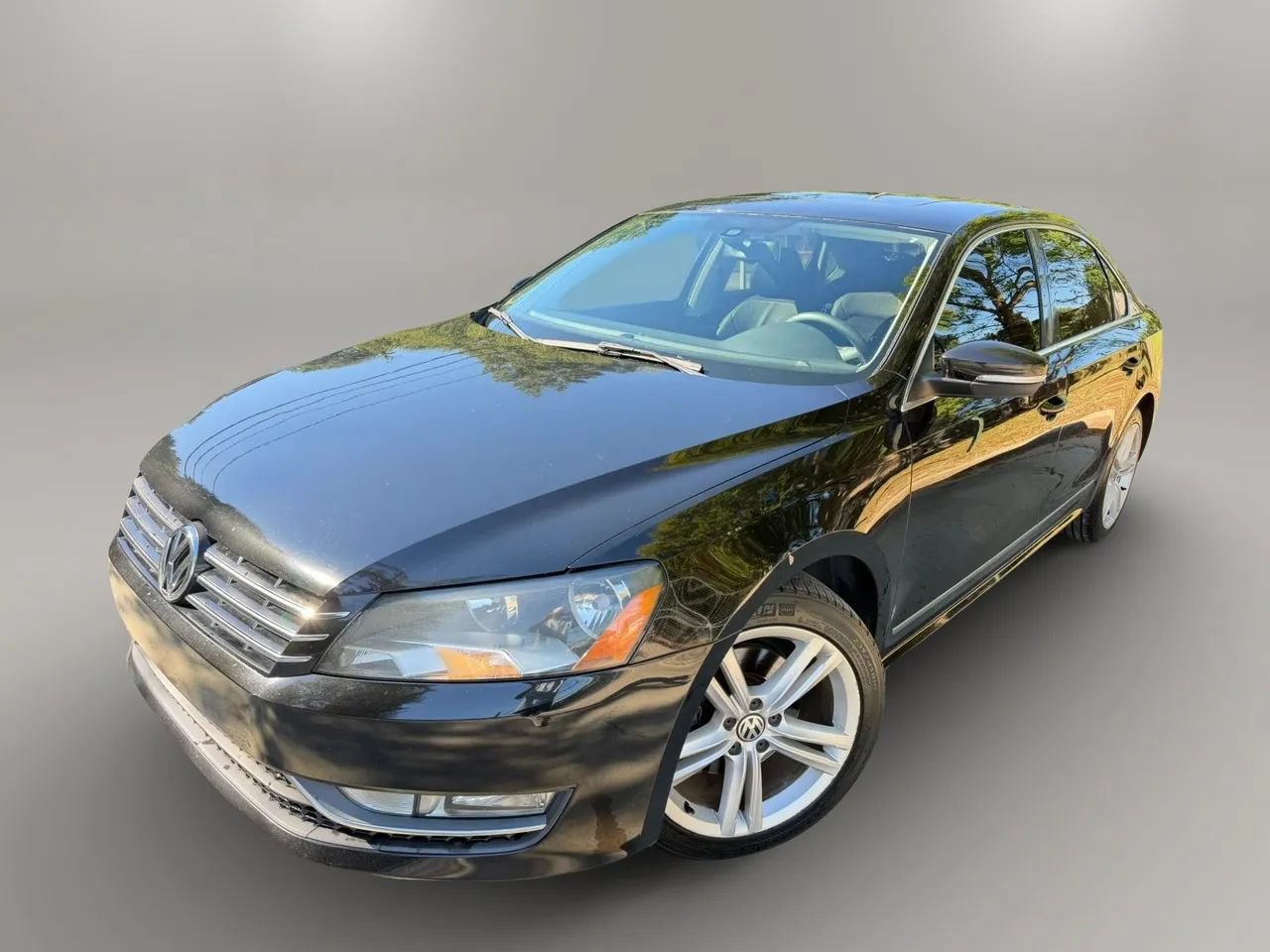 Used 2013 Volkswagen Passat TDI SEL Premium FWD image 11