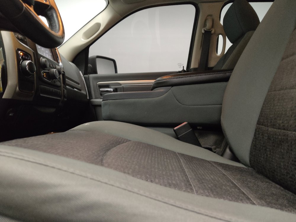 Used 2015 RAM 1500 Big Horn RWD image 17