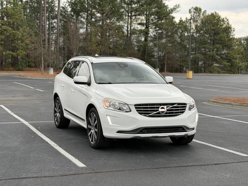 Used 2015 Volvo XC60 T5 Premier Plus image 3